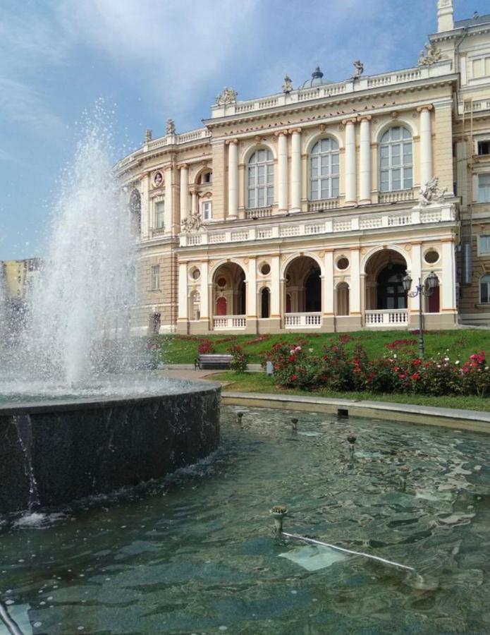 "Ваша Квартира" У Дерибаса Odesa Exterior photo