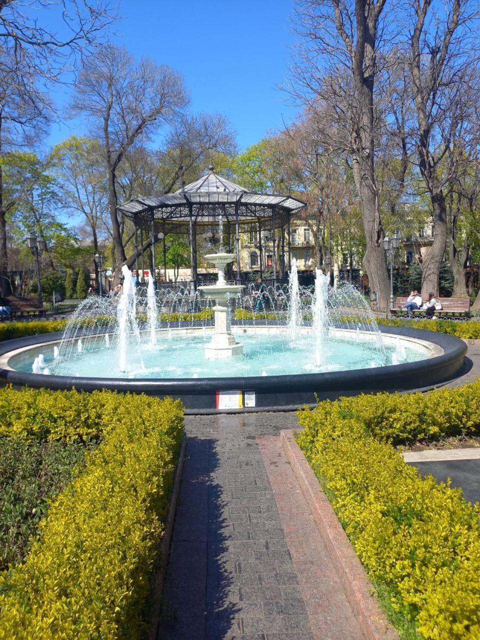 "Ваша Квартира" У Дерибаса Odesa Exterior photo